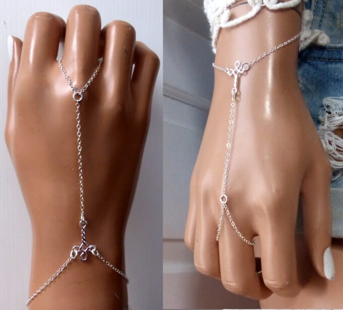 N6473b - Bracelet bague - chaine de main argent symbole croix - Bijoux Bracelets en ligne Ninanina