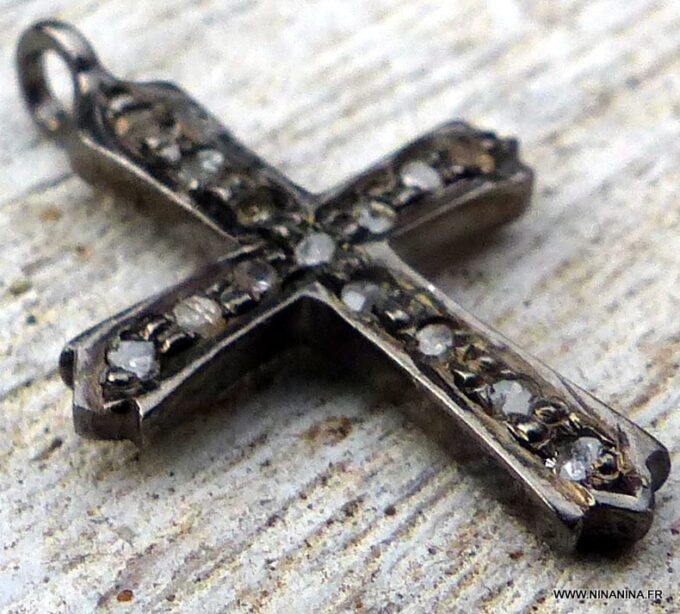 N6507f Pendentif croix femme diamant argent noir - Bijoux Pendentifs en ligne Ninanina