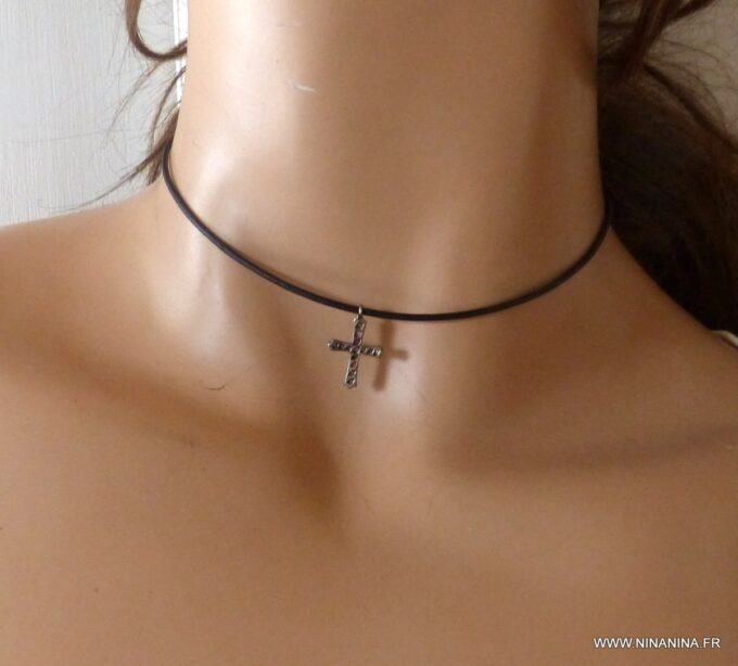 N6508a Ras de cou diamant pendentif croix diamants argent noir - Bijoux Colliers en ligne Ninanina