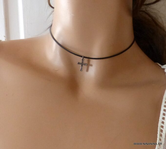 N6508d Ras de cou diamant pendentif croix diamants argent noir - Bijoux Colliers en ligne Ninanina