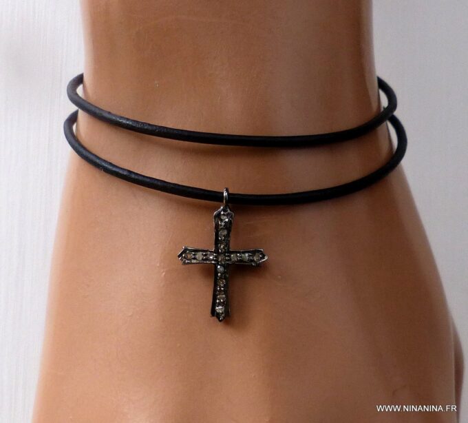 N6509b Bracelet diamant femme pendentif croix diamants argent noir - Bijoux Colliers en ligne Ninanina
