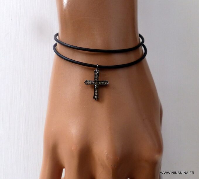 N6509g Bracelet diamant femme pendentif croix diamants argent noir - Bijoux Colliers en ligne Ninanina
