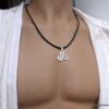 N6519d Collier triskel homme cuir et acier argenté - Bijoux Collliers en ligne Ninanina