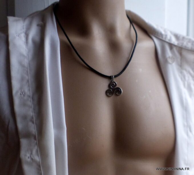 N6519f Collier triskel homme cuir et acier argenté - Bijoux Collliers en ligne Ninanina