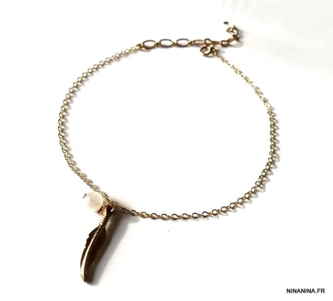N6544f Chaine cheville plume plaqué or et perle pierre de lune femme - Bijoux de pied en ligne Ninanina