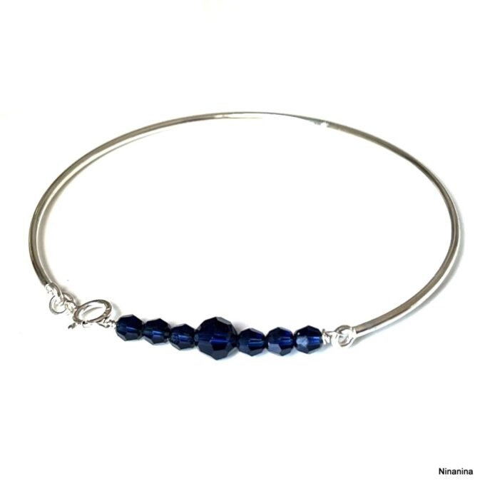 N6563b Bracelet jonc swarovski fin argent 925 et perles à facettes en cristal bleu nuit - Bijoux bracelets joncs en ligne Ninanina