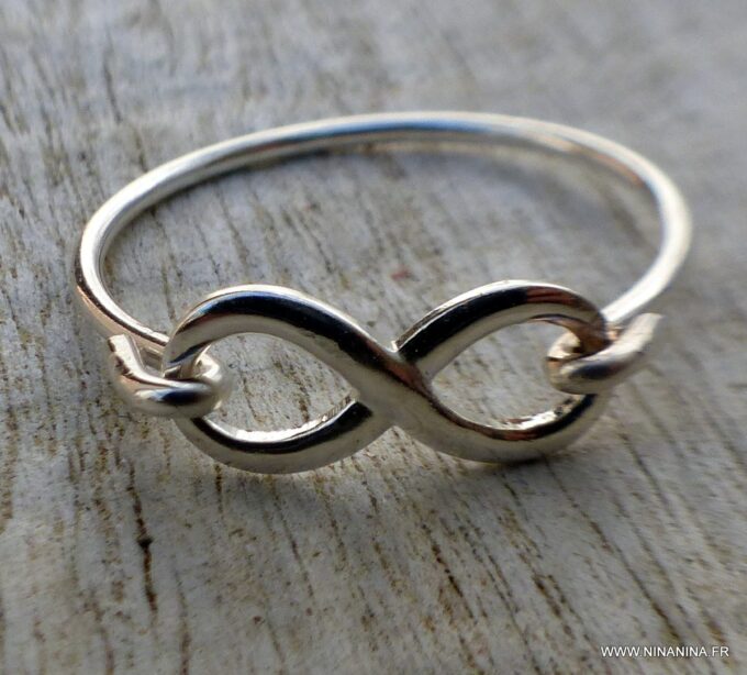 N6584d Bague infinity argent 925 massif pour femme - Bijoux Bagues en ligne Ninanina
