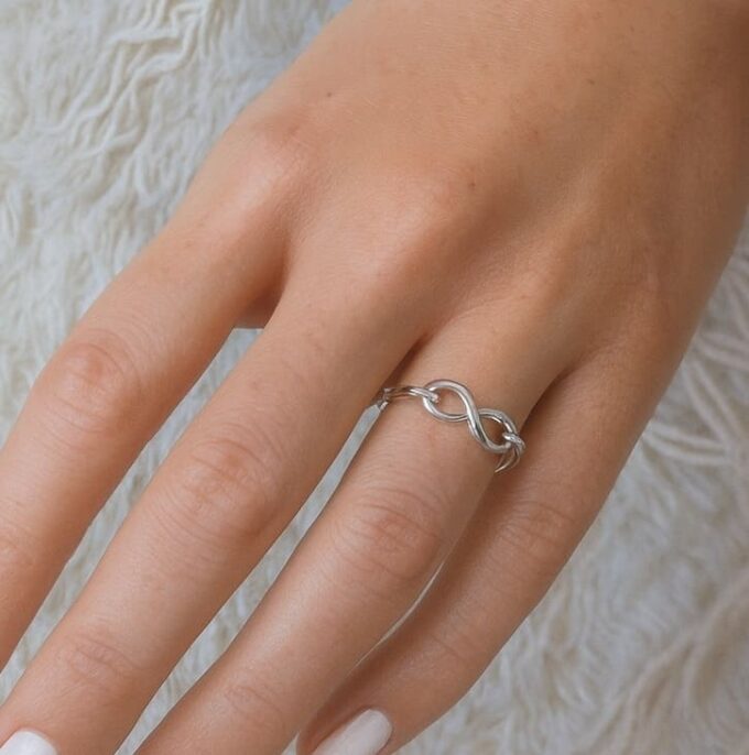 N6584a Bague infinity argent 925 massif avec signe infini pour femme - Bijoux Bagues femmes en ligne Ninanina