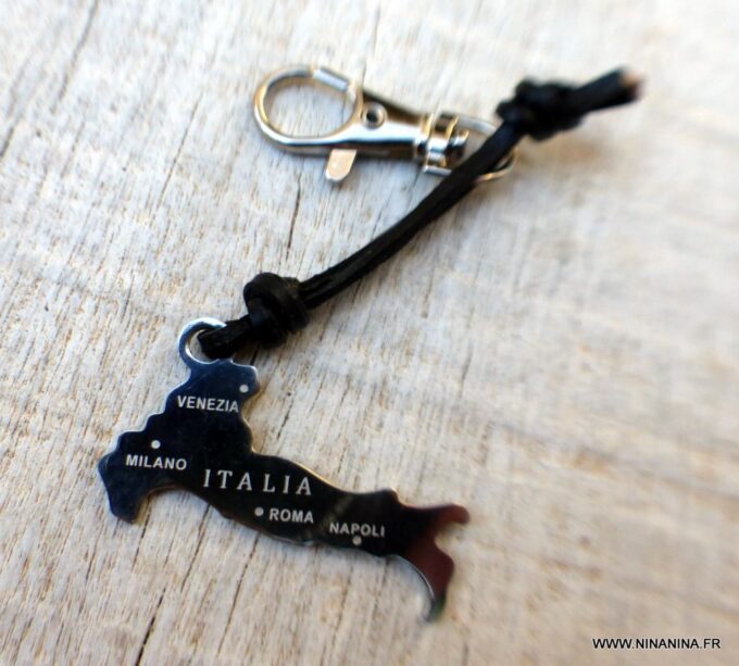 N5840 Porte clé cuir pendentif carte Italie Acier - Accessoires porte clés en ligne ninanina