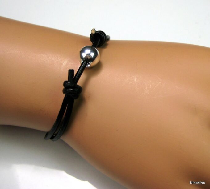N1149tere bracelet cordon cuir et perle argent massif