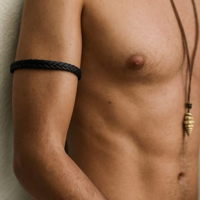 N6613a Bracelet de bras pour homme en cuir noir tressé - Brassard large artisanal - Bijoux bracelets de biceps en ligne Ninanina