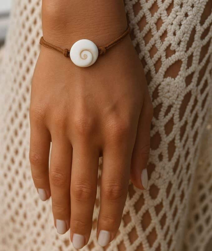 N6743a Bracelet oeil de sainte lucie pas cher fait main porte-bonheur - Bijoux Bracelets coquillages en ligne Ninanina