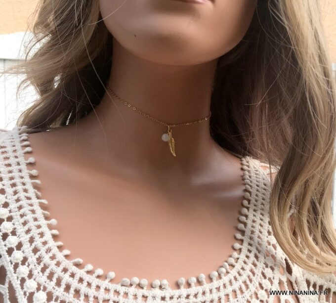 N6753d Ras du cou plaqué or plume et pierre de lune - Bijoux Colliers en ligne Ninanina