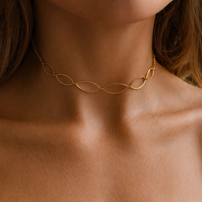 N6749 Collier ras de cou acier doré artisanal - motif losange pour femme - Bijoux Colliers en ligne Ninanina