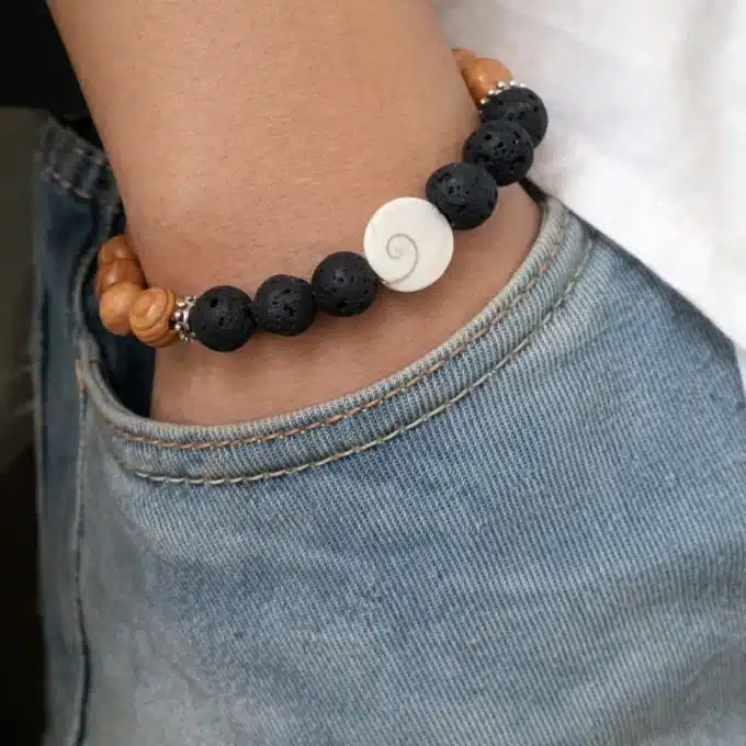 N6808d Bracelet œil de sainte lucie véritable pour homme - Boules en pierre de Lave et Perles bois - Bijoux Bracelets hommes en ligne Ninanina