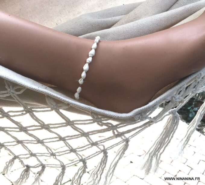 N6849E Chevillere avec coquillage blanc femme acier argent - Bijoux Bracelets en ligne Ninanina