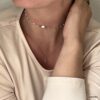 N6855E Collier Ras de cou perles blanches acier inoxydable argent femme - Bijoux Colliers Femmes en ligne Ninanina