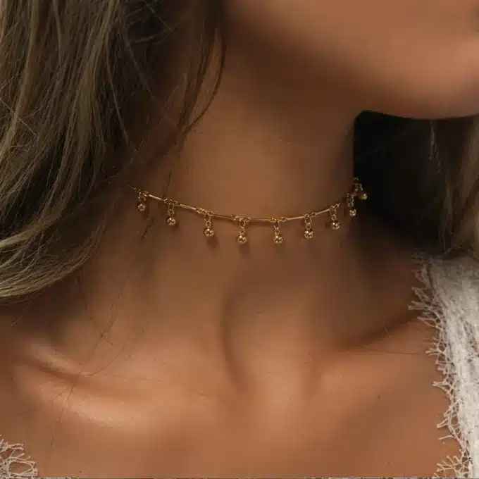 N6951b Collier ras de cou perle artisanal - bijou acier doré femme - Bijoux colliers fmmes en ligne Ninanina