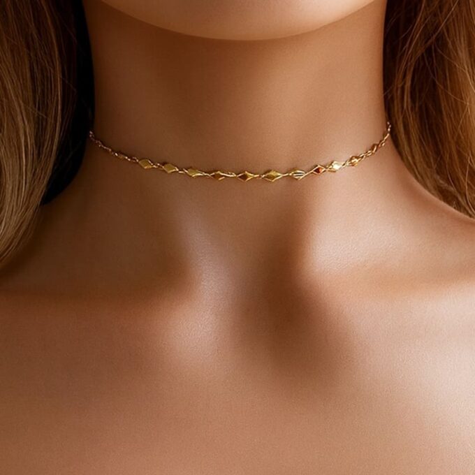 N6975b Ras du cou en or plaqué - collier femme losange doré artisanal - Bijoux Colliers femmes en ligne Ninanina