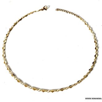 Bracelet de cheville or plaqué femme – chaine losange doré de Ninanina non porté sur fond blanc
