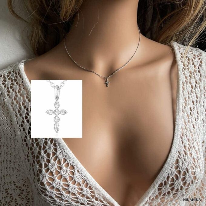 N6982 Pendentif croix argent zirconium blanc sur chaine femme - Bijoux Colliers femmes en ligne Ninanina Collier féminin avec pendentif croix en argent et pierres en zirconium blanc porté, made in France