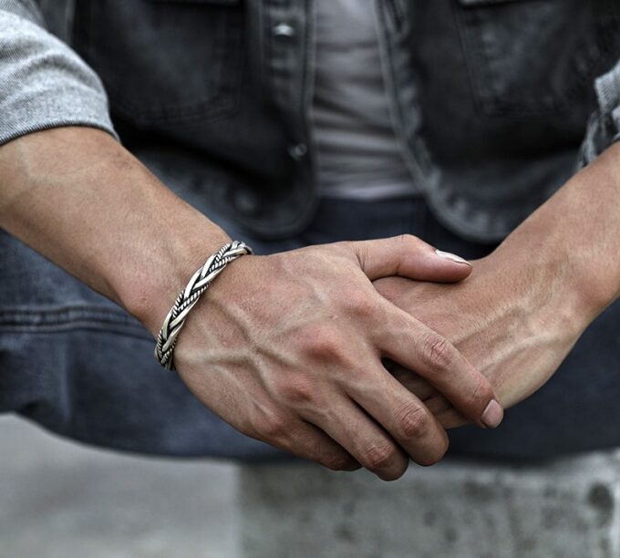N6984F Bracelet homme tressé argent plaqué - jonc ouvert - Bijoux Bracelets en ligne Ninanina