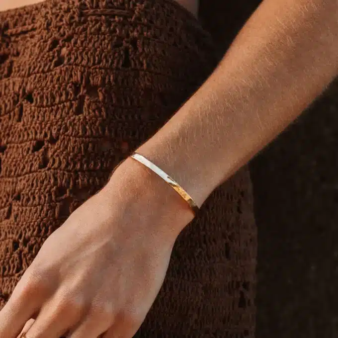 N7060 Bracelet en laiton doré femme - Manchette fine or martelé - Bijoux Bracelets femmes en ligne Ninanina