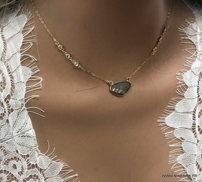 N7076a Pendentif en Labradorite - Collier chaine plaqué or et zirconium - Bijoux Colliers en ligne Ninanina