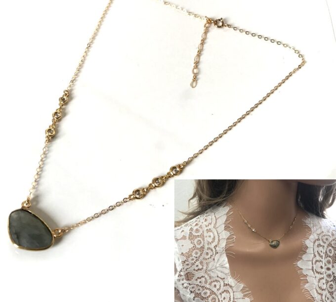 N7076c Pendentif en Labradorite - Collier chaine plaqué or et zirconium - Bijoux Colliers en ligne Ninanina