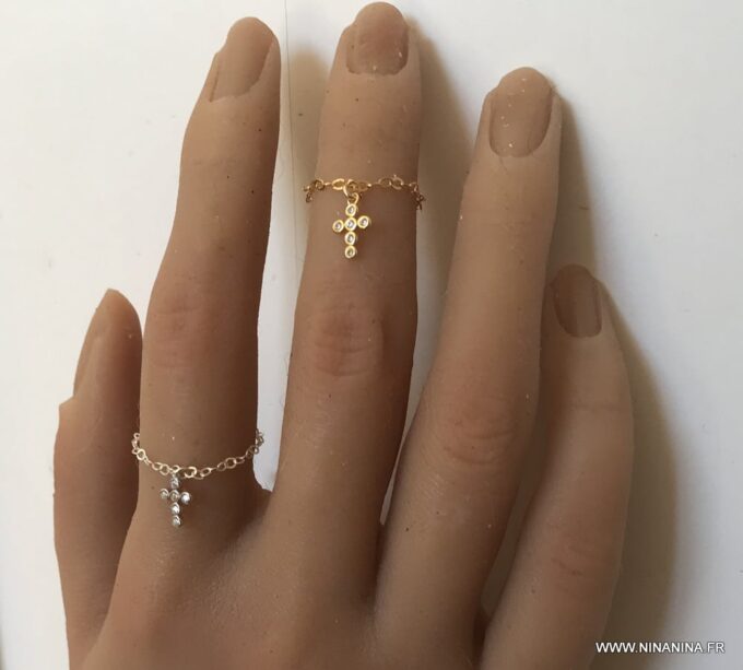 N7081A Bague chaine croix fine plaqué or et zirconium femme - Bijoux Bagues en ligne Ninanina