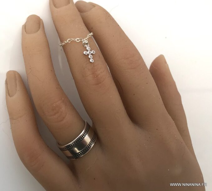 N7082b Bague chainette croix argent - chaine fine zirconium femme - Bijoux Bagues en ligne Ninanina