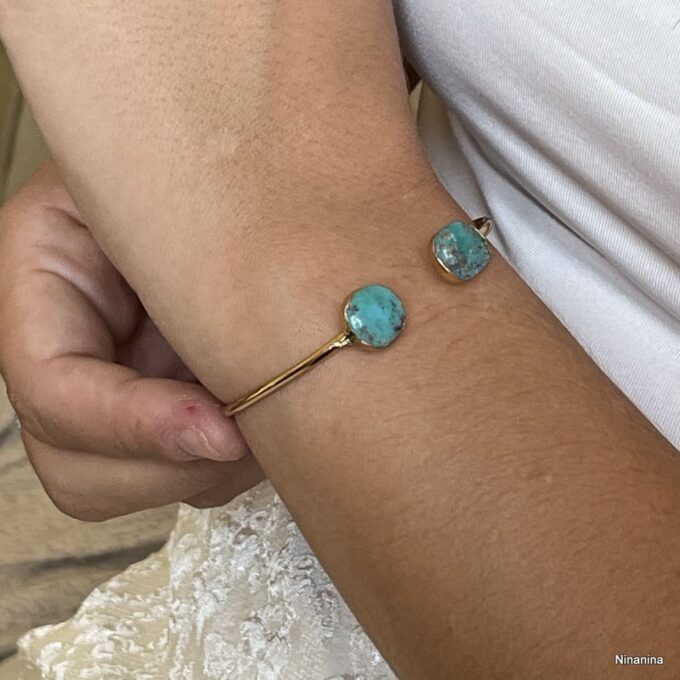 N7101c Jonc turquoise véritable femme plaqué or ouvert deux cabochons - Bijoux Bracelets joncs en ligne Ninanina
