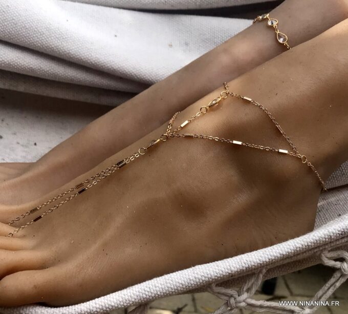 N7103c Chaine au pied femme - Bijou plaqué or zirconium blanc - Bijoux de pied en ligne Ninanina