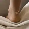 N8633c Chaine au pied femme - Bijou acier doré et zirconium blanc - Bijoux de pieds femmes en ligne Ninanina