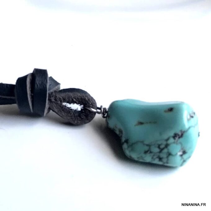 N7167n Collier ethnique turquoise homme pendentif pierre naturelle bleue lacet cuir marron - Bijoux Colliers en ligne Ninanina