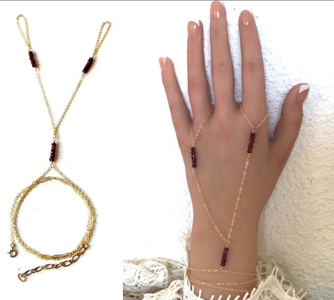 N7254e Bracelet bague main Chaine plaqué or pierre grenat rouge - Bijoux Bracelets en ligne Ninanina