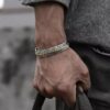 N7275a Manchette plume réglable - Bracelet homme argenté - Bijoux Bracelets en ligne Ninanina