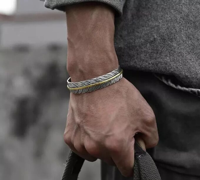 N7275a Manchette plume réglable - Bracelet homme argenté - Bijoux Bracelets en ligne Ninanina
