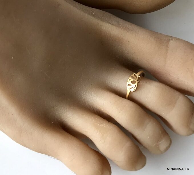 N7319c Bague de pied plaqué or fleur lotus acier inoxydable doré - Bijoux Bagues en ligne Ninanina