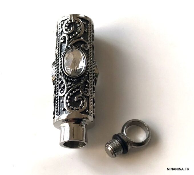 N7323d Pendentif Fiole vide Acier inoxydable argenté pour parfum - Bijoux Parfumeurs en ligne Ninanina