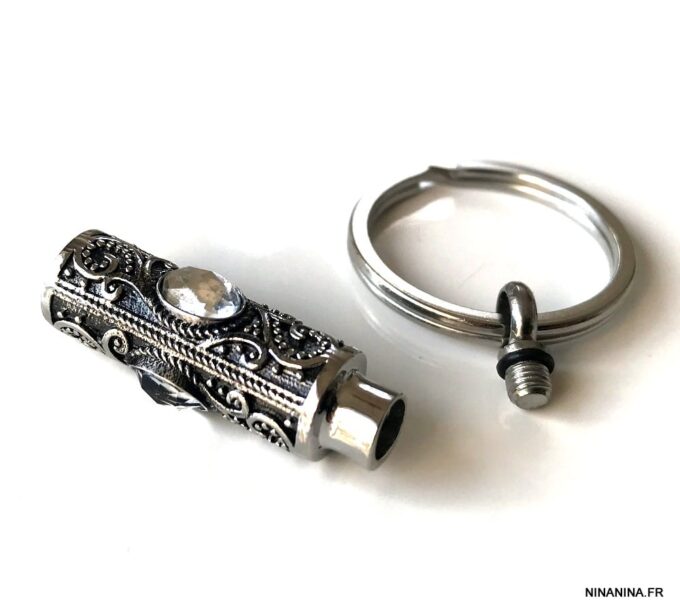 N7325c Porte clé Bijou pendentif parfum vide acier inoxydable - Accessoires parfumeurs en ligne Ninanina