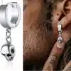 N7370b Boucle d'oreille tete de mort homme Acier Inoxydable - Boucles d'oreilles en ligne Ninanina