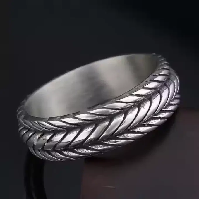 N7379d Bague Biker Pneu de Moto Anneau Acier inoxydable - Bijoux Bagues Hommes en ligne Ninanina