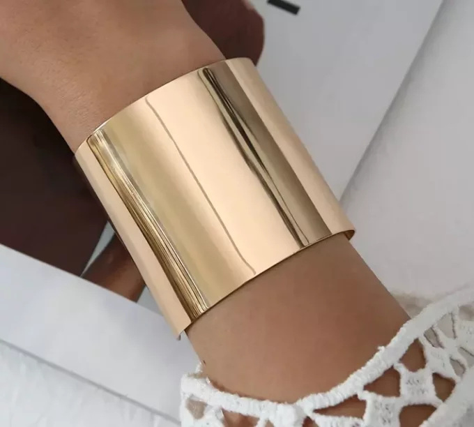 N7384a Manchette doré femme bord droit 6 cm de large - Bijoux Bracelets en ligne Ninanina