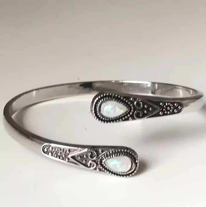 N7458o Jonc blanc Pierre Opalite synthétique blanche Argenté - Bijoux Bracelets en ligne Ninanina