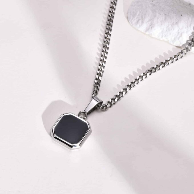 N7491l Collier pendentif carré onyx noir acier inoxydable homme - Bijoux Colliers en ligne Ninanina