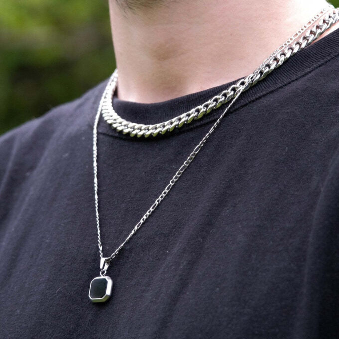 N7491n Collier pendentif carré onyx noir acier inoxydable homme - Bijoux Colliers en ligne Ninanina