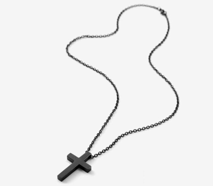 N7509B Collier croix de Jesus noire Acier inoxydable homme - Bijoux Colliers en ligne Ninanina