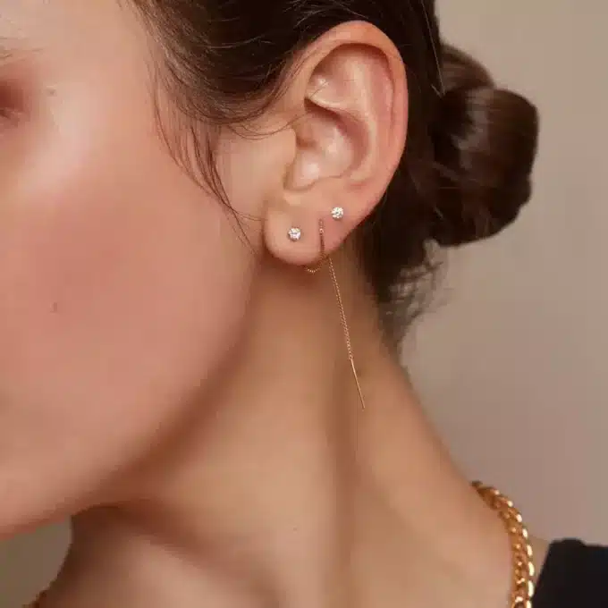 N7500f Boucle d'oreille chaine traversante plaqué or cz - Bijoux Boucles d'oreilles en ligne Ninanina