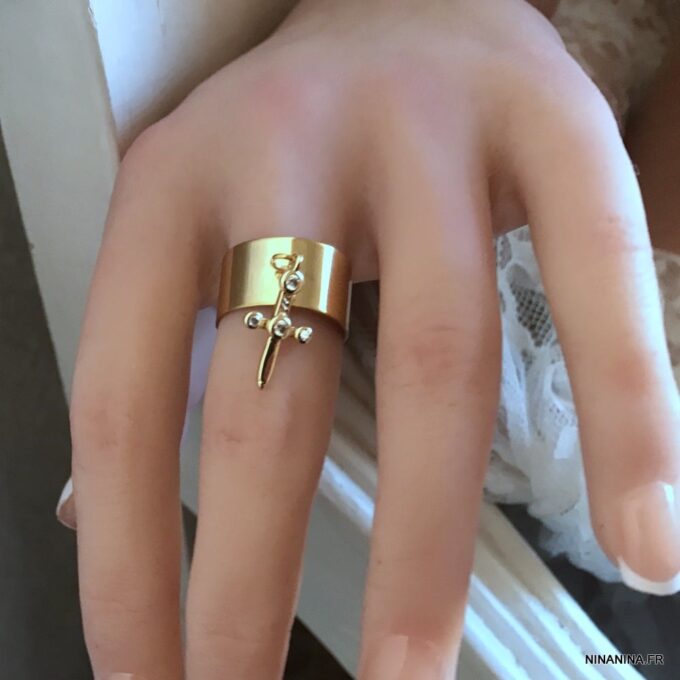 N7530g Bague épée femme réglable pendentif doré zirconium - Bijoux Bagues en ligne Ninanina